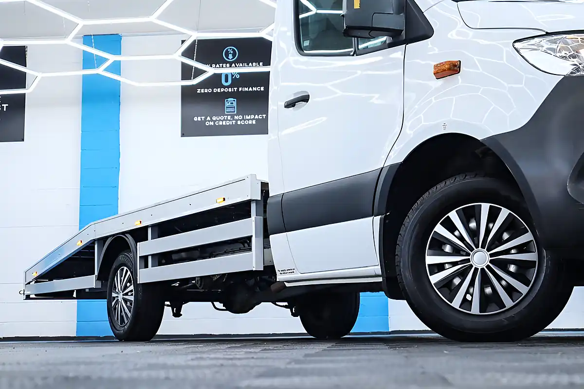 Used 2020 Mercedes-Benz Sprinter Progressive White - Interior and Exterior details 2