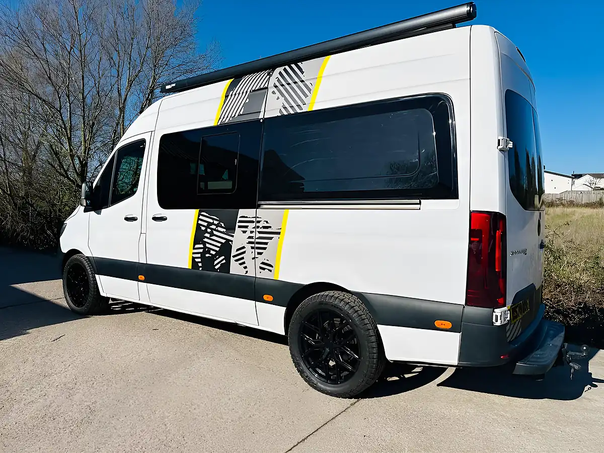 Used 2020 Mercedes-Benz Sprinter Progressive White - Interior and Exterior details 11