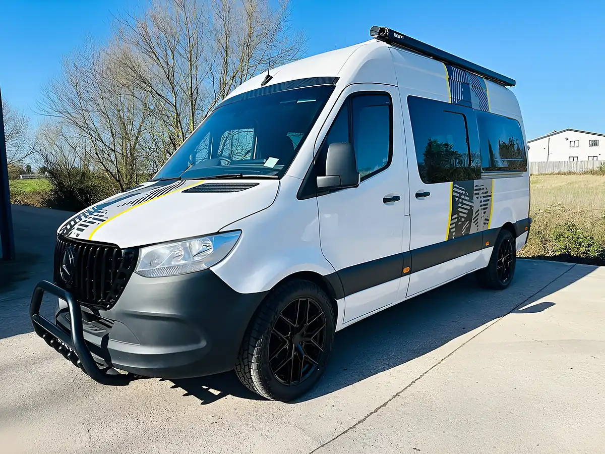 Used 2020 Mercedes-Benz Sprinter Progressive White - Interior and Exterior details 5