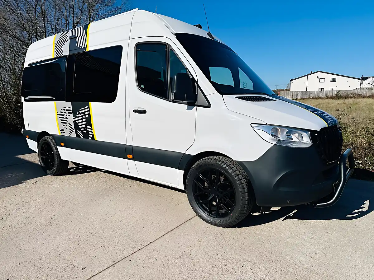 Used 2020 Mercedes-Benz Sprinter Progressive White - Interior and Exterior details 8