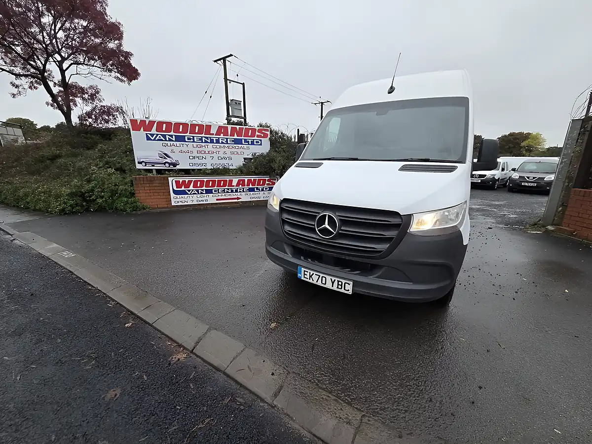 Used 2020 Mercedes-Benz Sprinter Progressive White - Interior and Exterior details 3