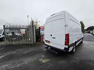 Used 2020 Mercedes-Benz Sprinter Progressive White - Interior and Exterior details 6
