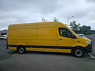 Used 2020 Mercedes-Benz Sprinter Progressive Yellow - Interior and Exterior details 2