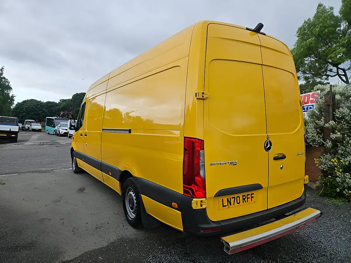 Used 2020 Mercedes-Benz Sprinter Progressive Yellow - Interior and Exterior details 6