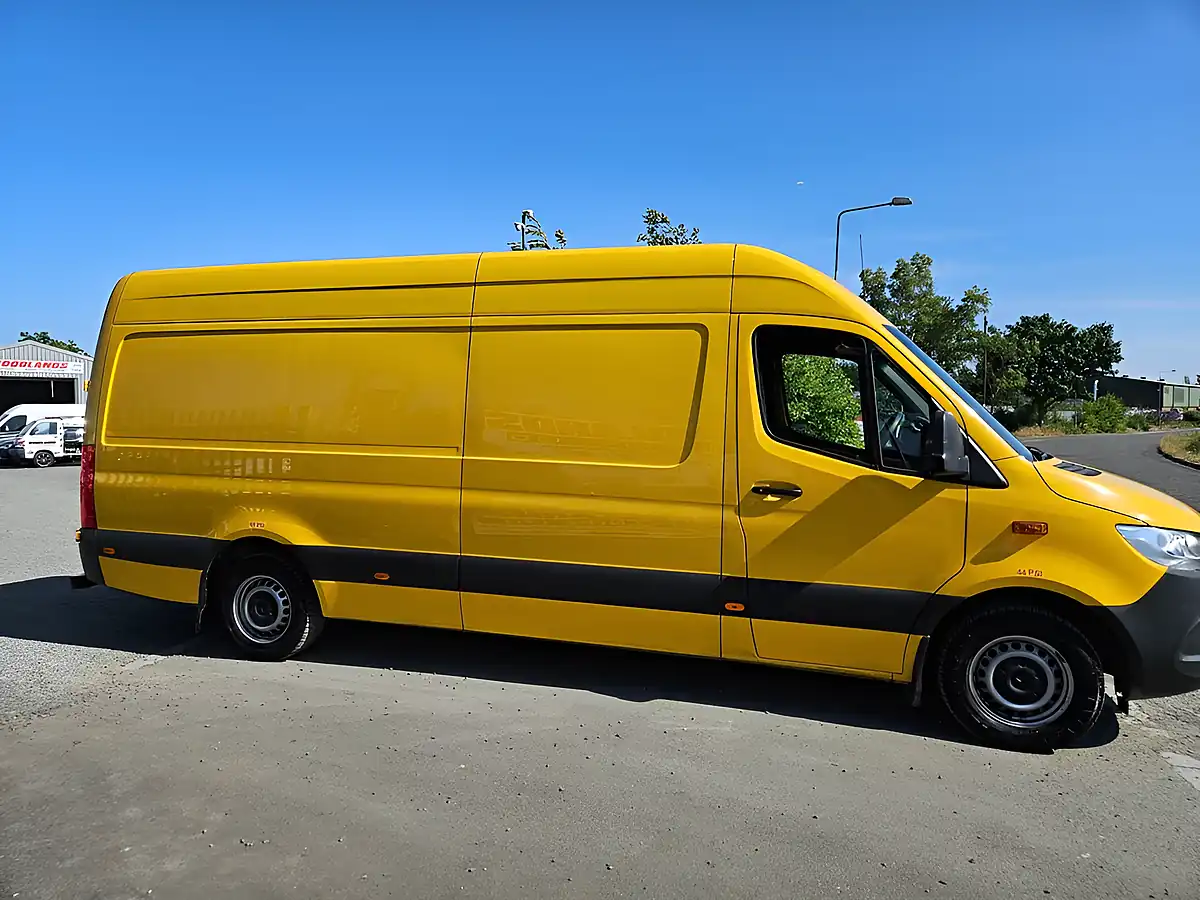 Used 2020 Mercedes-Benz Sprinter Progressive Yellow - Interior and Exterior details 2