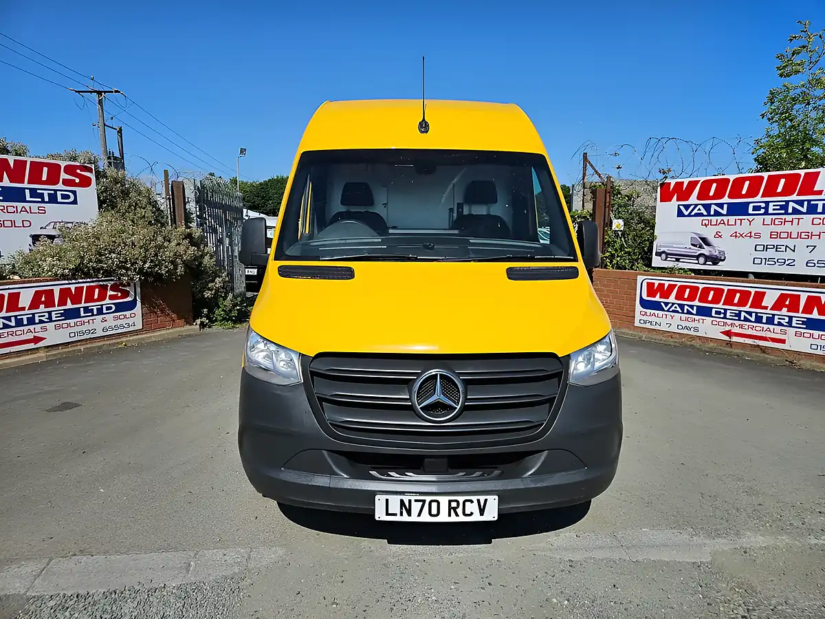 Used 2020 Mercedes-Benz Sprinter Progressive Yellow - Interior and Exterior details 3