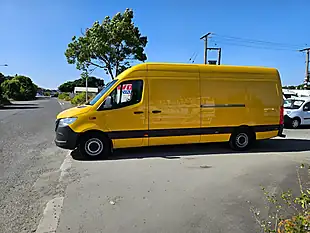 Used 2020 Mercedes-Benz Sprinter Progressive Yellow - Interior and Exterior details 5