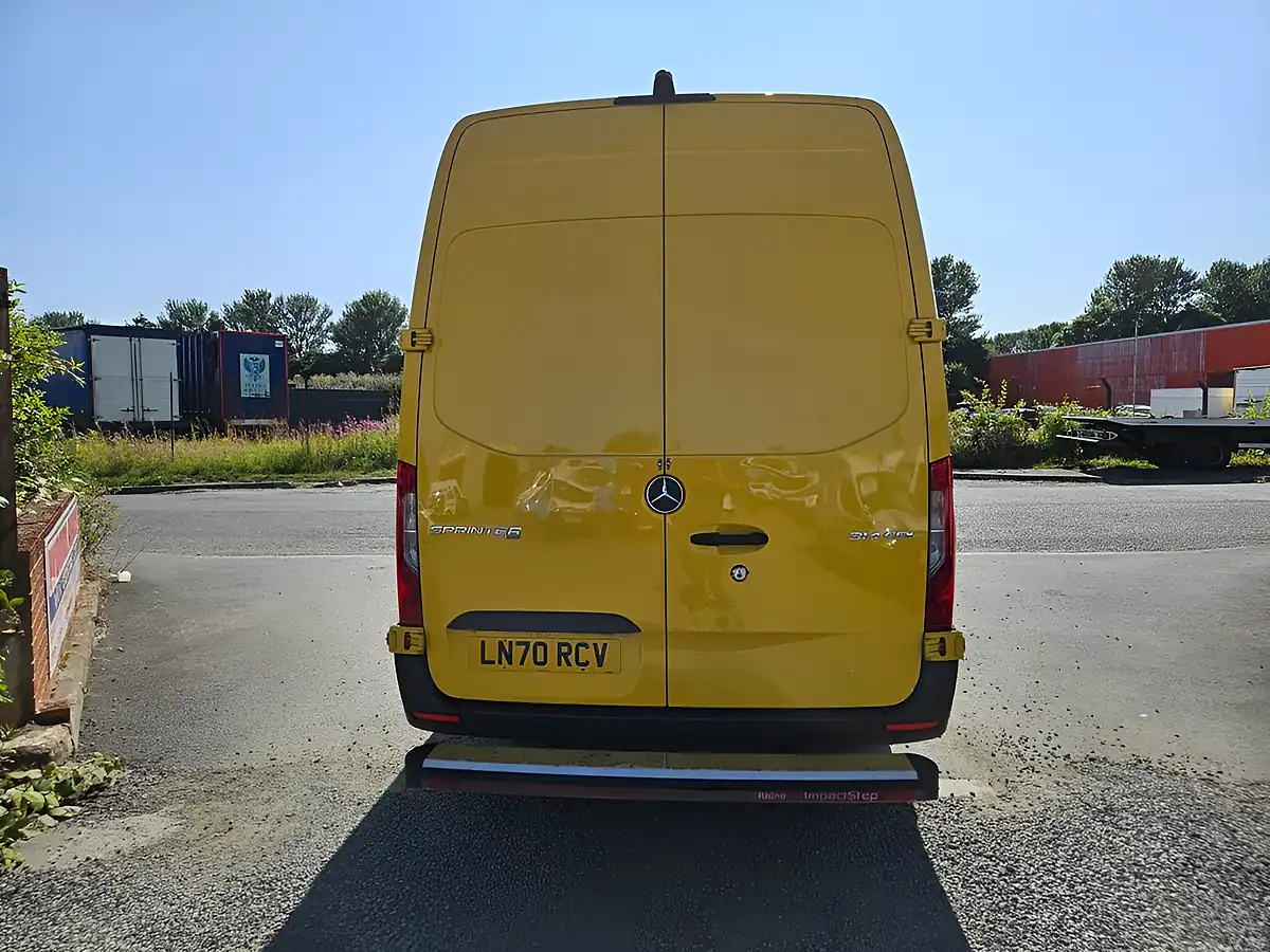 Used 2020 Mercedes-Benz Sprinter Progressive Yellow - Interior and Exterior details 7