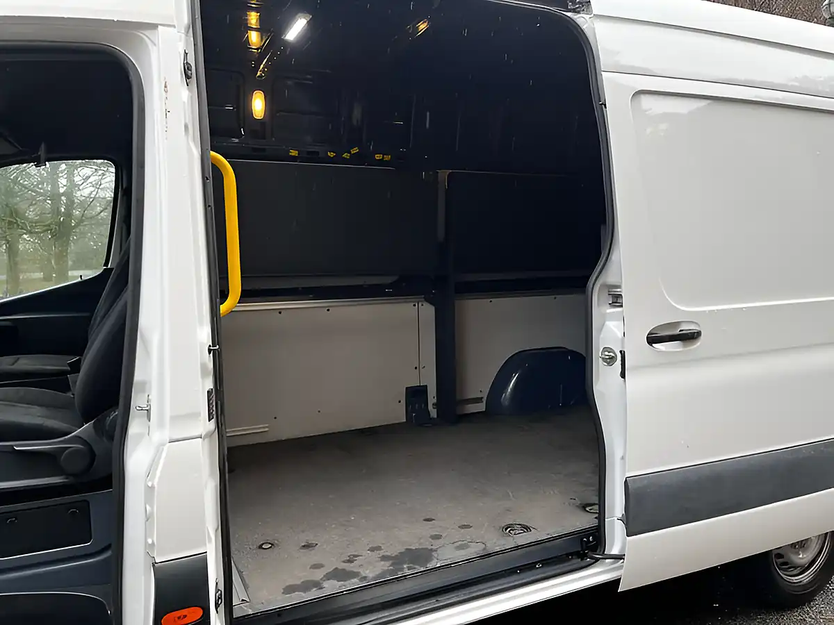 Used 2020 Mercedes-Benz Sprinter White - Interior and Exterior details 12
