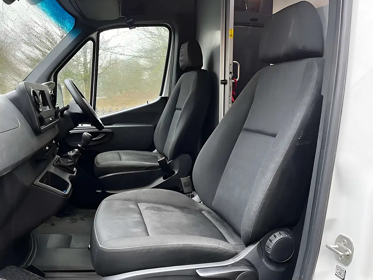 Used 2020 Mercedes-Benz Sprinter White - Interior and Exterior details 16