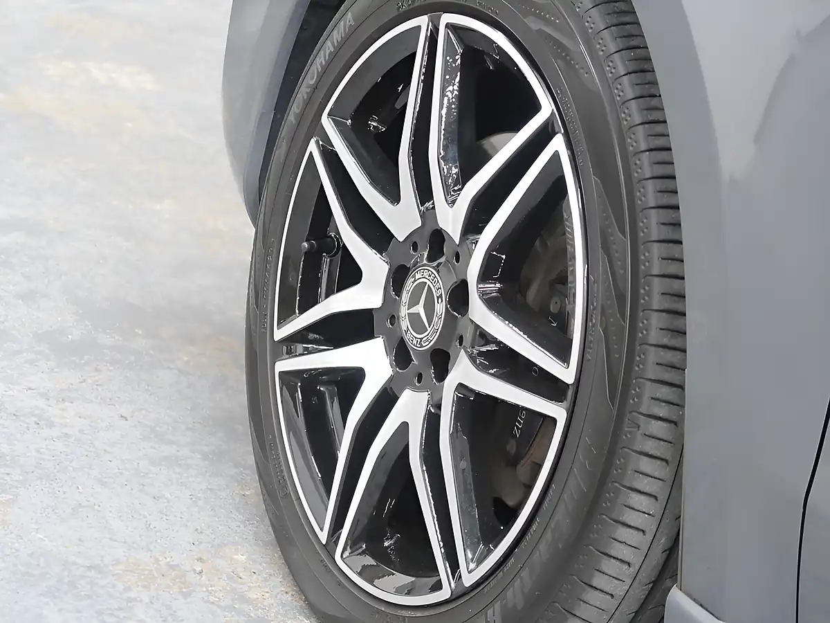 Used 2020 Mercedes-Benz V Class AMG Line Grey - Interior and Exterior details 19
