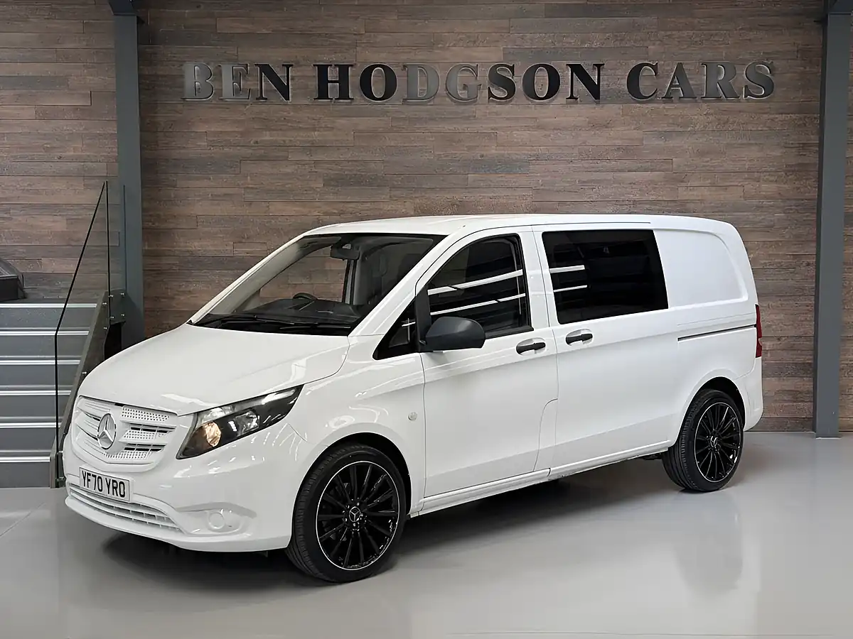 Used 2020 Mercedes-Benz Vito Crew Van Double Cab White - Front View