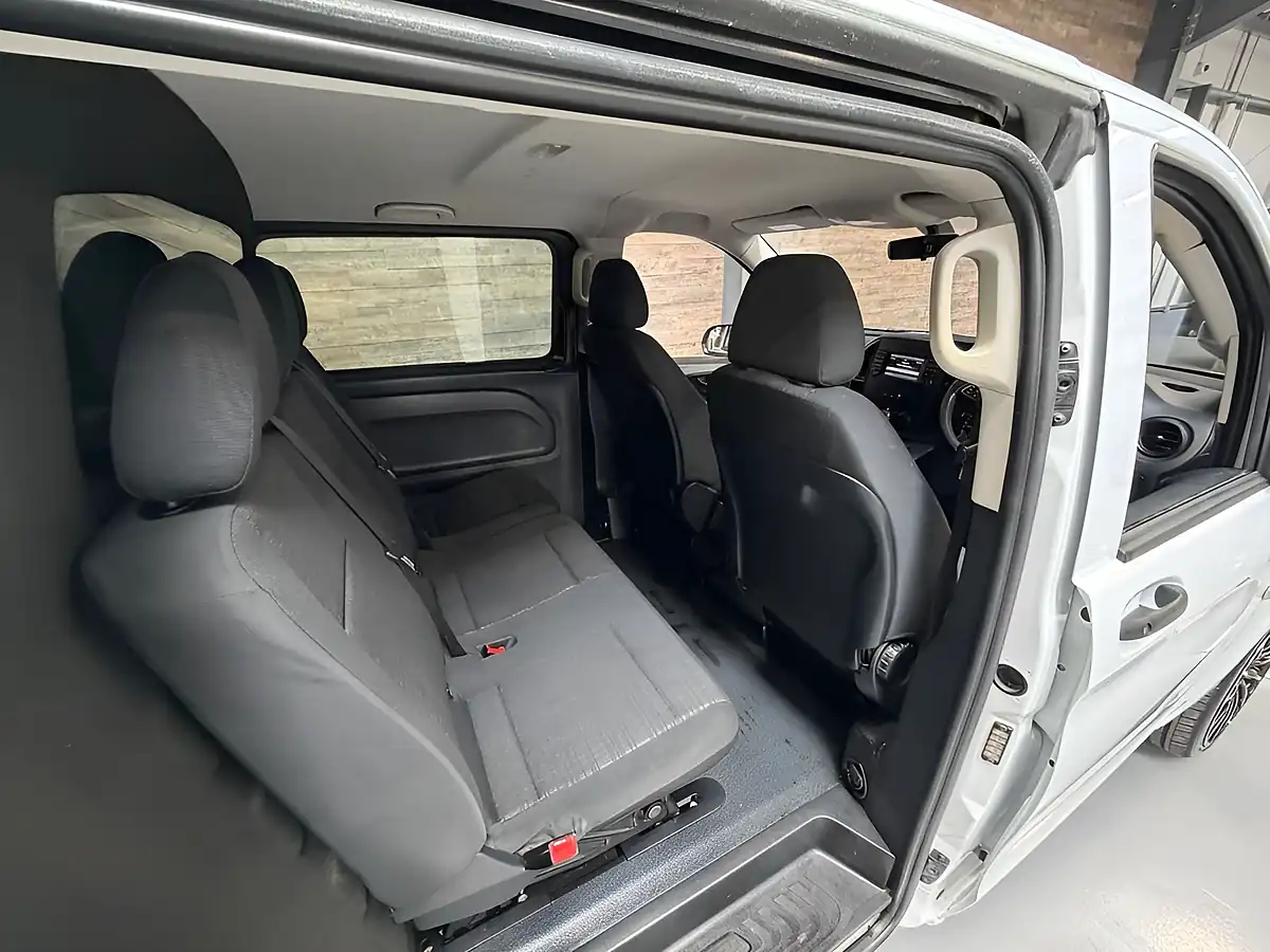 Used 2020 Mercedes-Benz Vito Crew Van Double Cab White - Interior and Exterior details 11