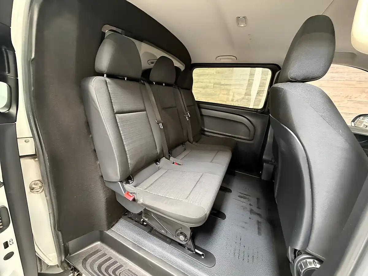 Used 2020 Mercedes-Benz Vito Crew Van Double Cab White - Interior and Exterior details 12