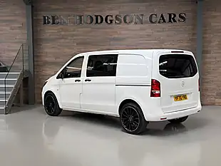 Used 2020 Mercedes-Benz Vito Crew Van Double Cab White - Interior and Exterior details 4