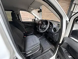Used 2020 Mercedes-Benz Vito Crew Van Double Cab White - Interior and Exterior details 5