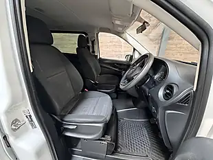 Used 2020 Mercedes-Benz Vito Crew Van Double Cab White - Interior and Exterior details 6