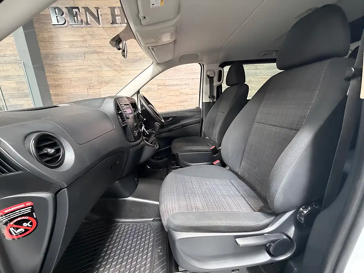 Used 2020 Mercedes-Benz Vito Crew Van Double Cab White - Interior and Exterior details 8