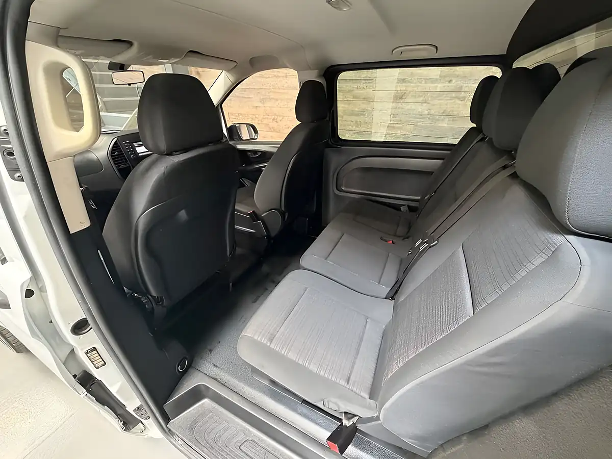 Used 2020 Mercedes-Benz Vito Crew Van Double Cab White - Interior and Exterior details 9