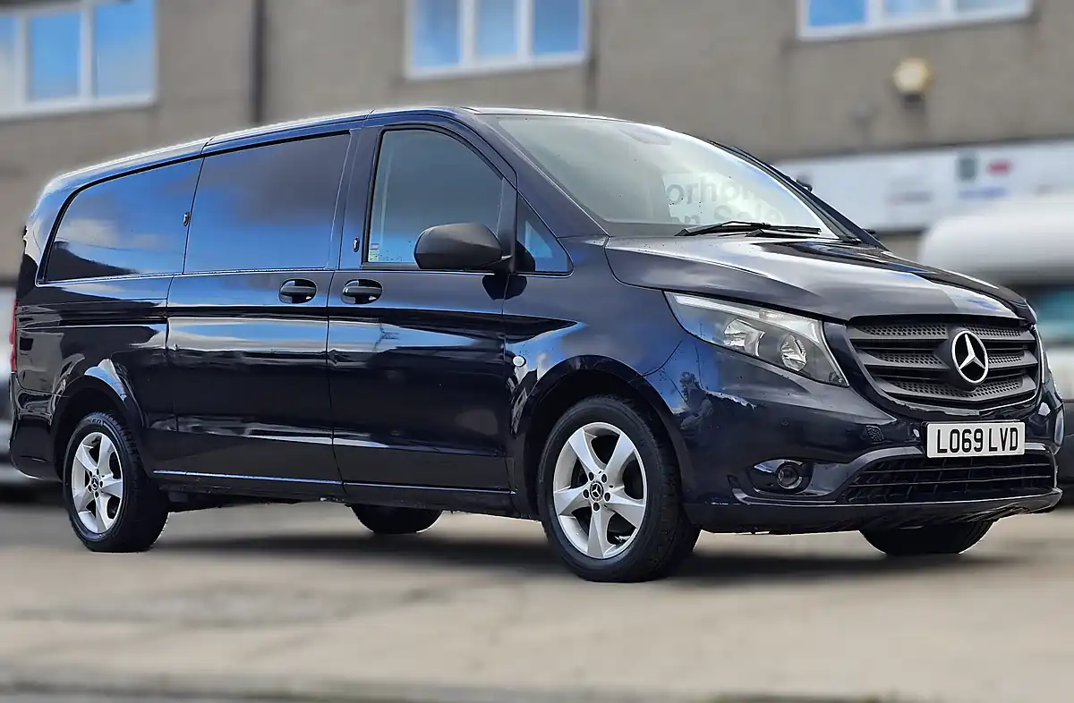 Used 2020 Mercedes-Benz Vito Premium Blue - Interior and Exterior details 3
