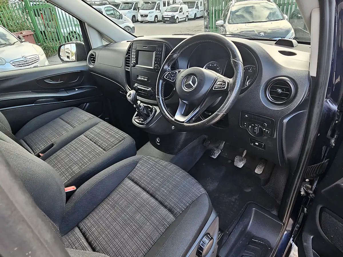 Used 2020 Mercedes-Benz Vito Premium Blue - Interior and Exterior details 9