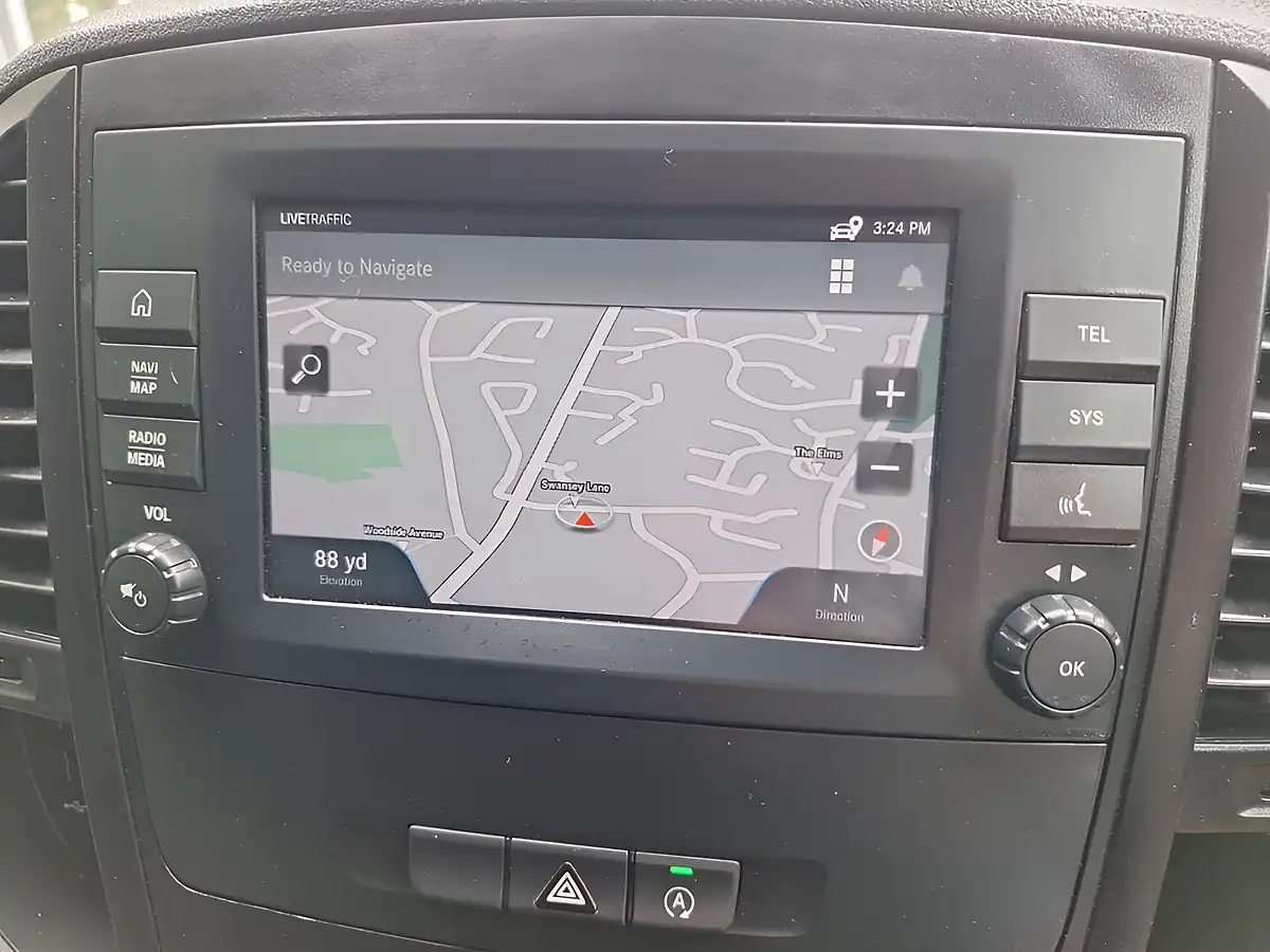 Used 2020 Mercedes-Benz Vito Progressive Red - Interior and Exterior details 16