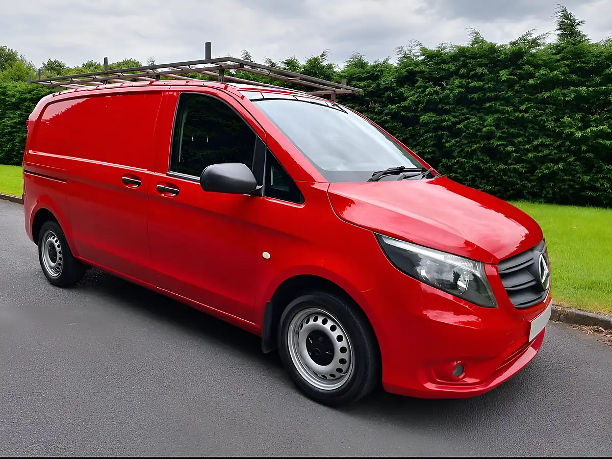 Used 2020 Mercedes-Benz Vito Progressive Red - Interior and Exterior details 3