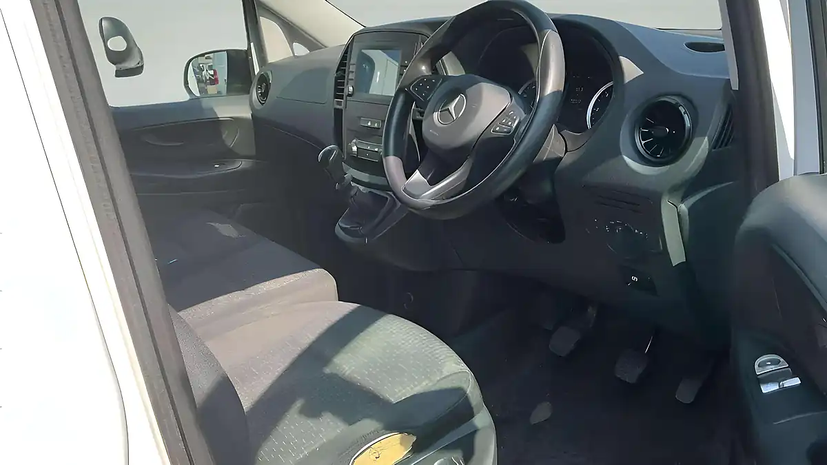Used 2020 Mercedes-Benz Vito Progressive White - Interior and Exterior details 5