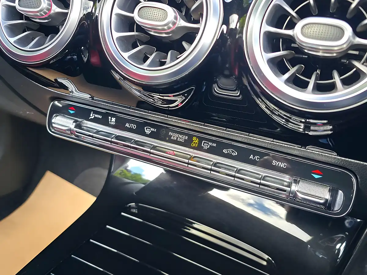 Used 2020 Mercedes CLA180 AMG Line (premium Plus 2) White - Interior and Exterior details 12