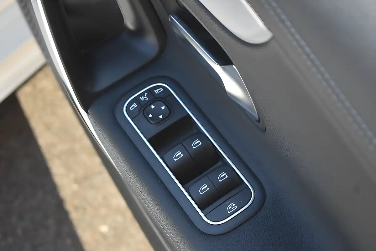 Used 2020 Mercedes CLA200 AMG Line Shooting Brake Polar White - Interior and Exterior details 15