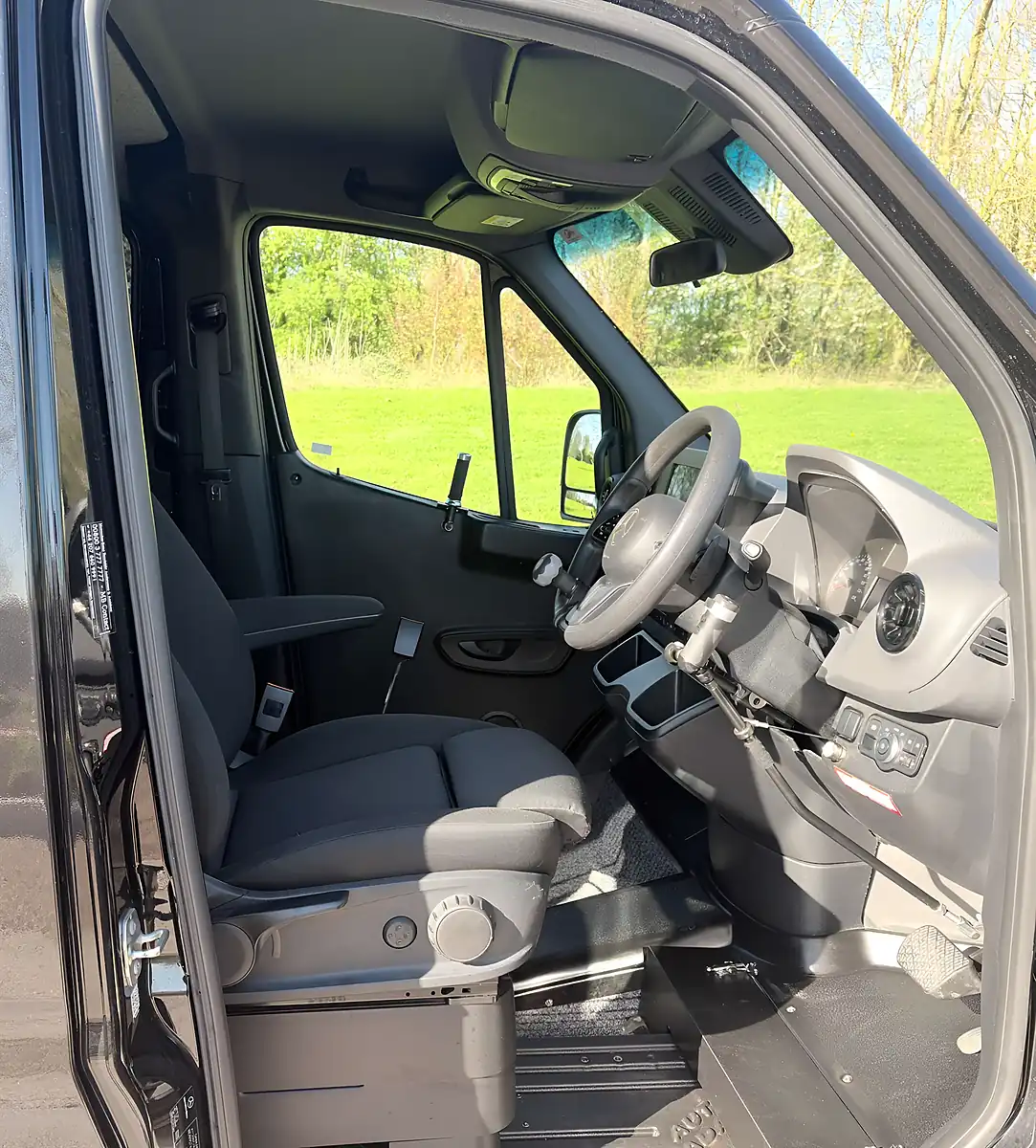 Used 2020 Mercedes Sprinter Wav Black - Interior and Exterior details 9