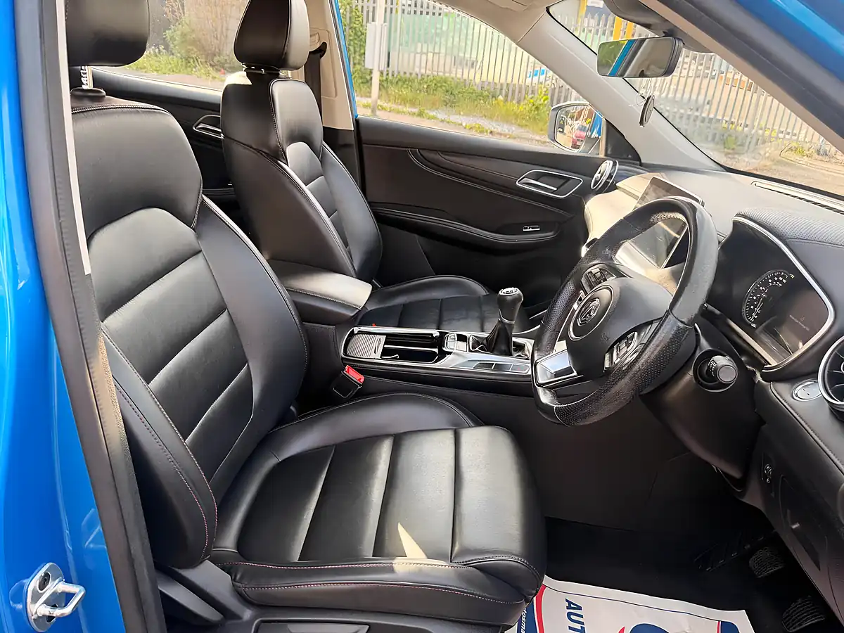 Used 2020 MG Hs Excite Blue - Interior and Exterior details 14