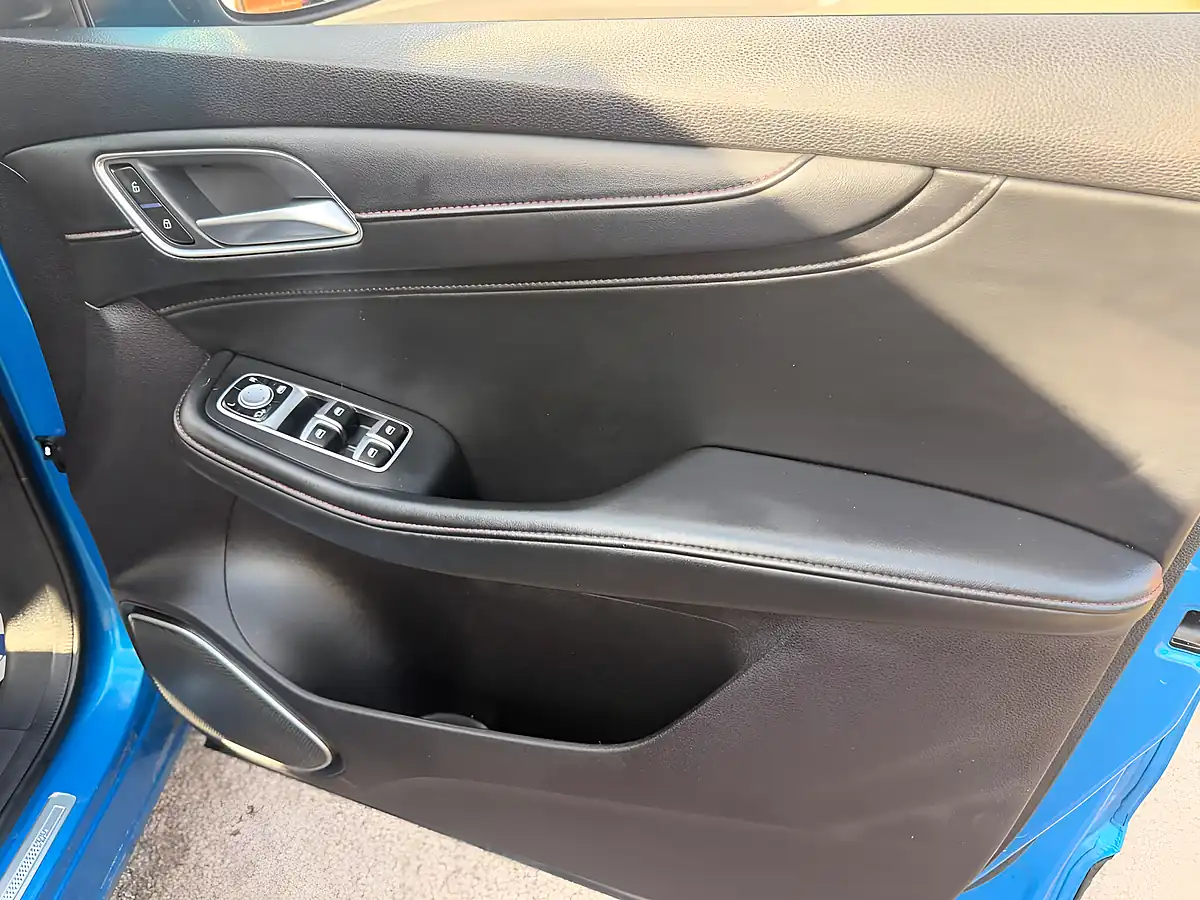 Used 2020 MG Hs Excite Blue - Interior and Exterior details 15