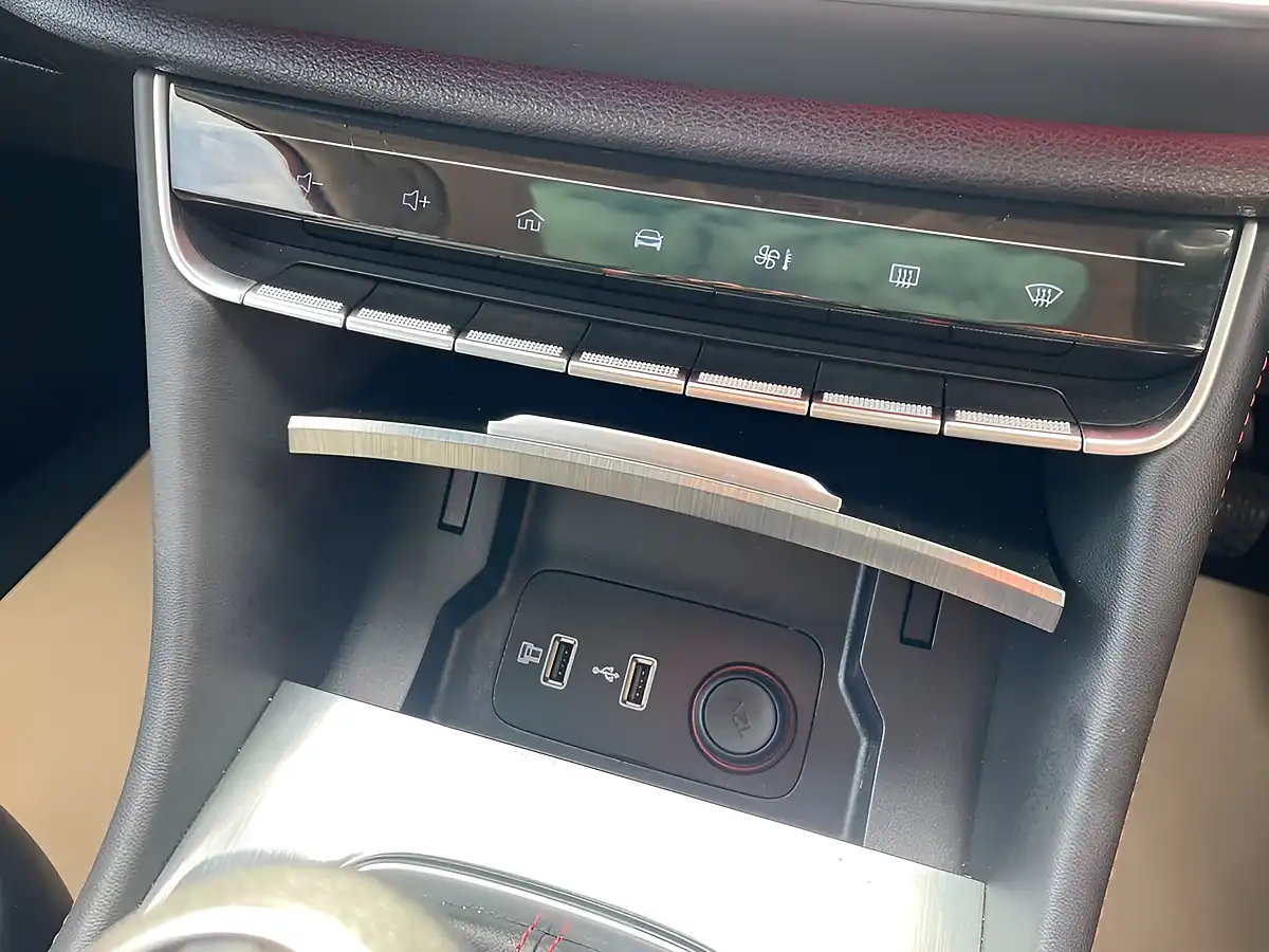 Used 2020 MG HS Exclusive Red - Interior and Exterior details 19