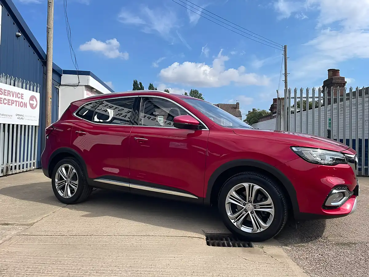 Used 2020 MG HS Exclusive Red - Interior and Exterior details 8