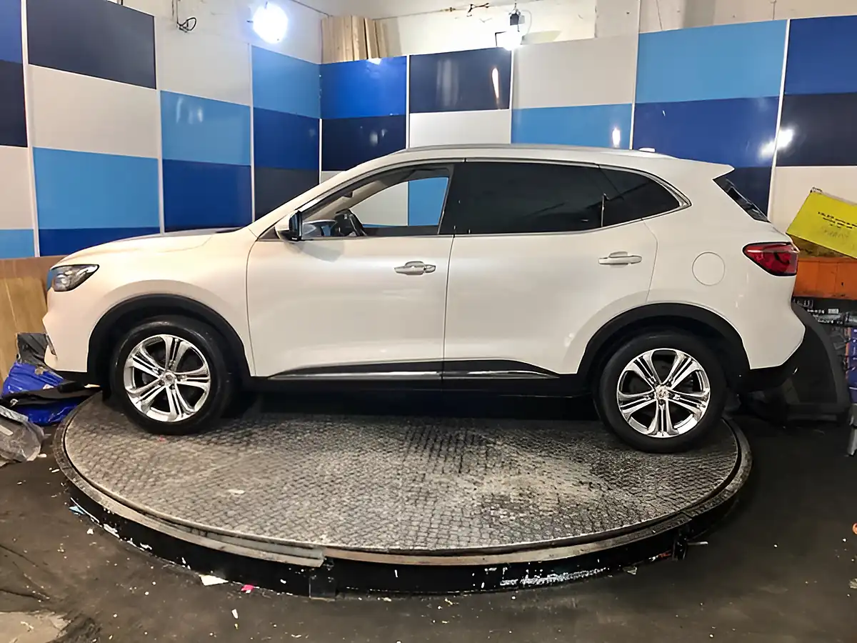 Used 2020 MG MG Hs Exclusive White - Interior and Exterior details 11