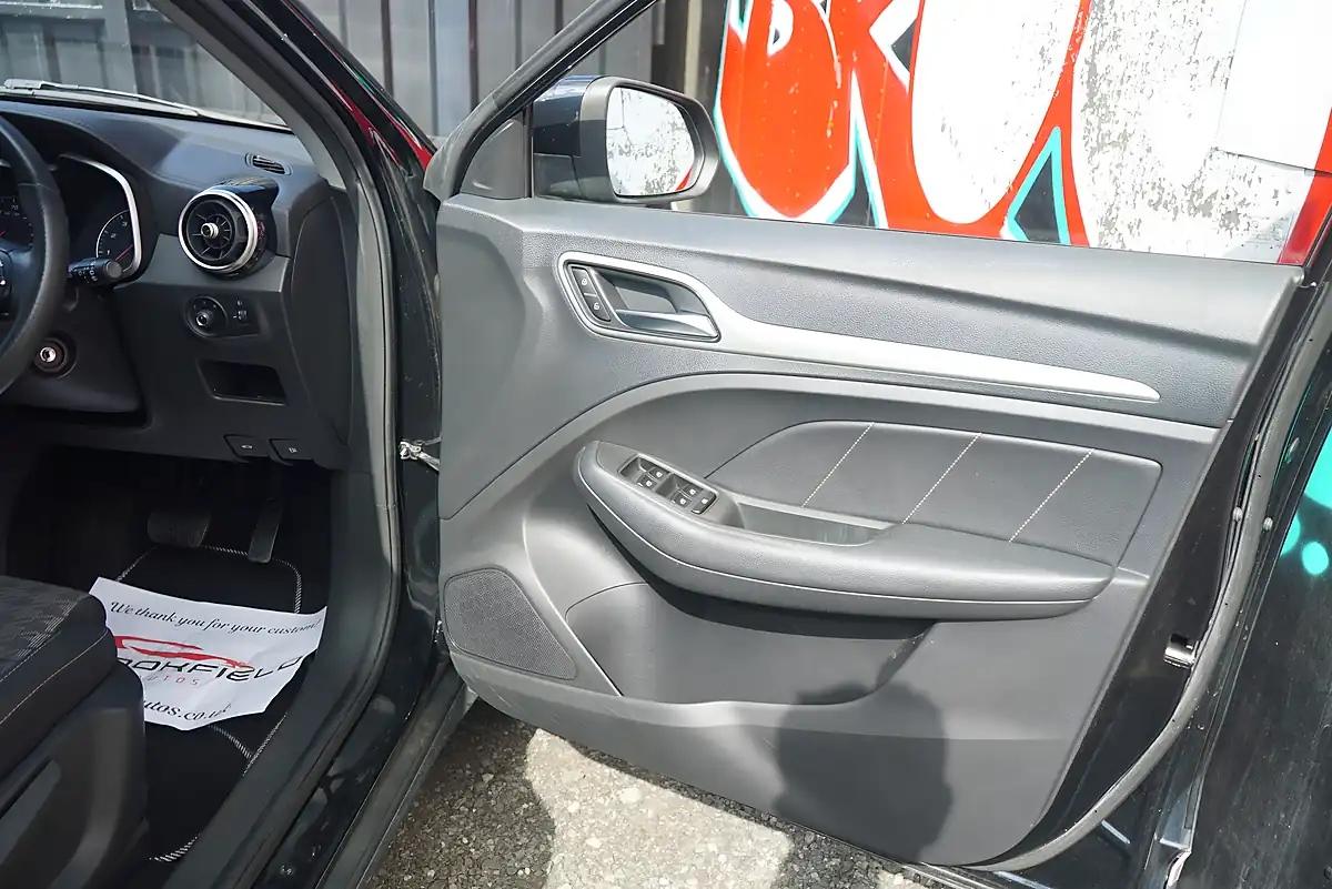 Used 2020 MG MG Zs Excite Black - Interior and Exterior details 13