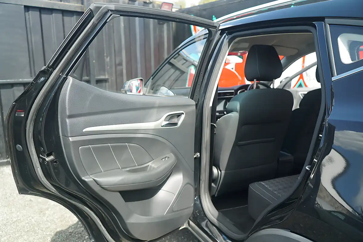 Used 2020 MG MG Zs Excite Black - Interior and Exterior details 17