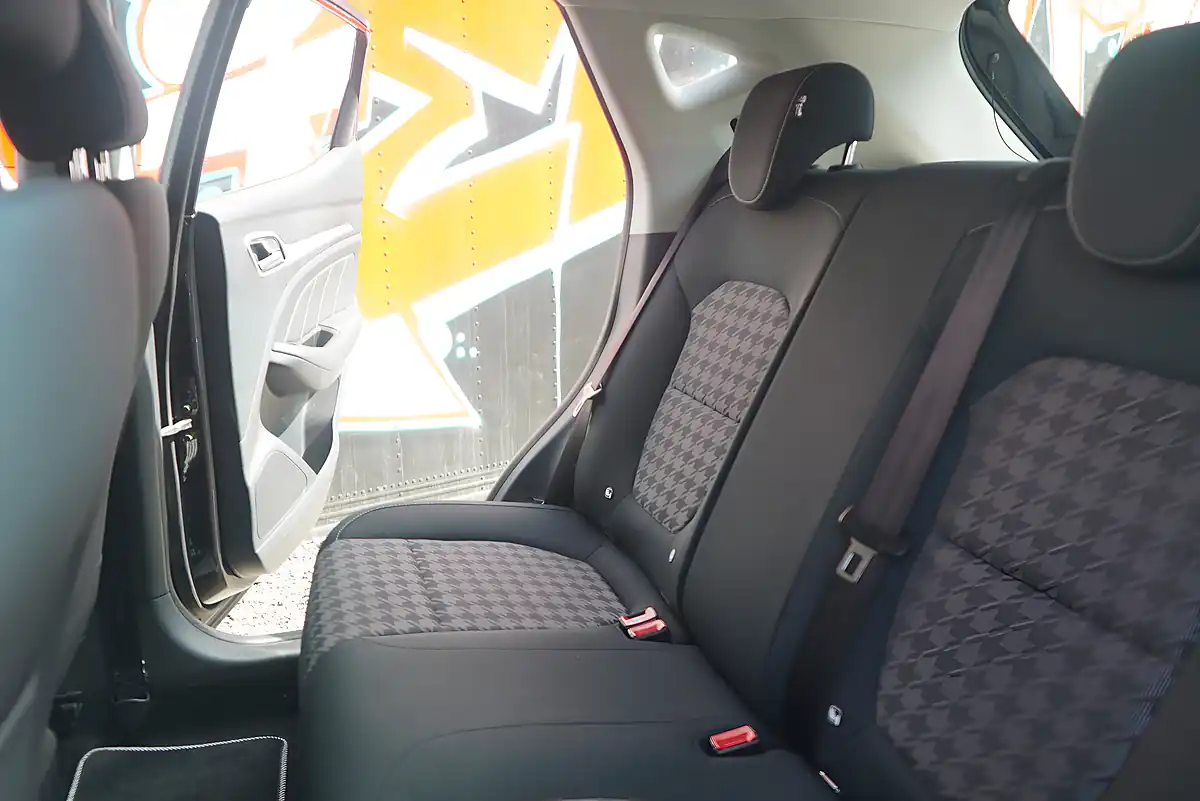 Used 2020 MG MG Zs Excite Black - Interior and Exterior details 18