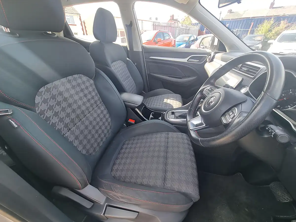 Used 2020 MG MG Zs Excite Silver - Interior and Exterior details 5