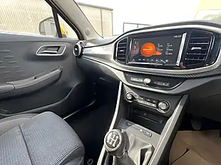 Used 2020 MG MG3 Excite Hello Yellow - Interior and Exterior details 14