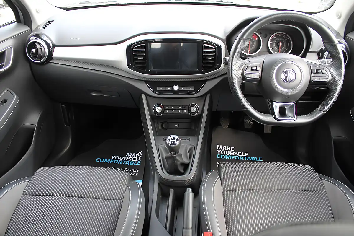 Used 2020 MG MG3 Exclusive Silver - Interior and Exterior details 19