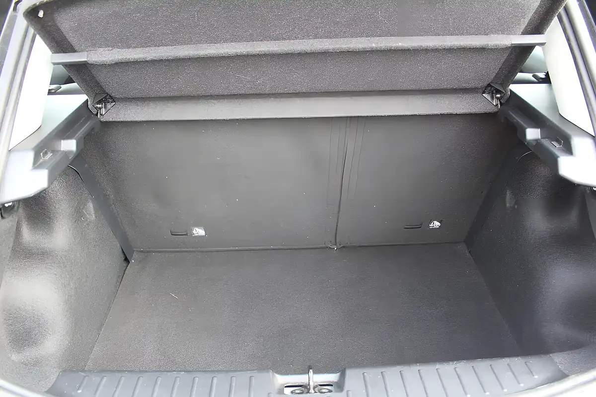 Used 2020 MG MG3 Exclusive Silver - Interior and Exterior details 20