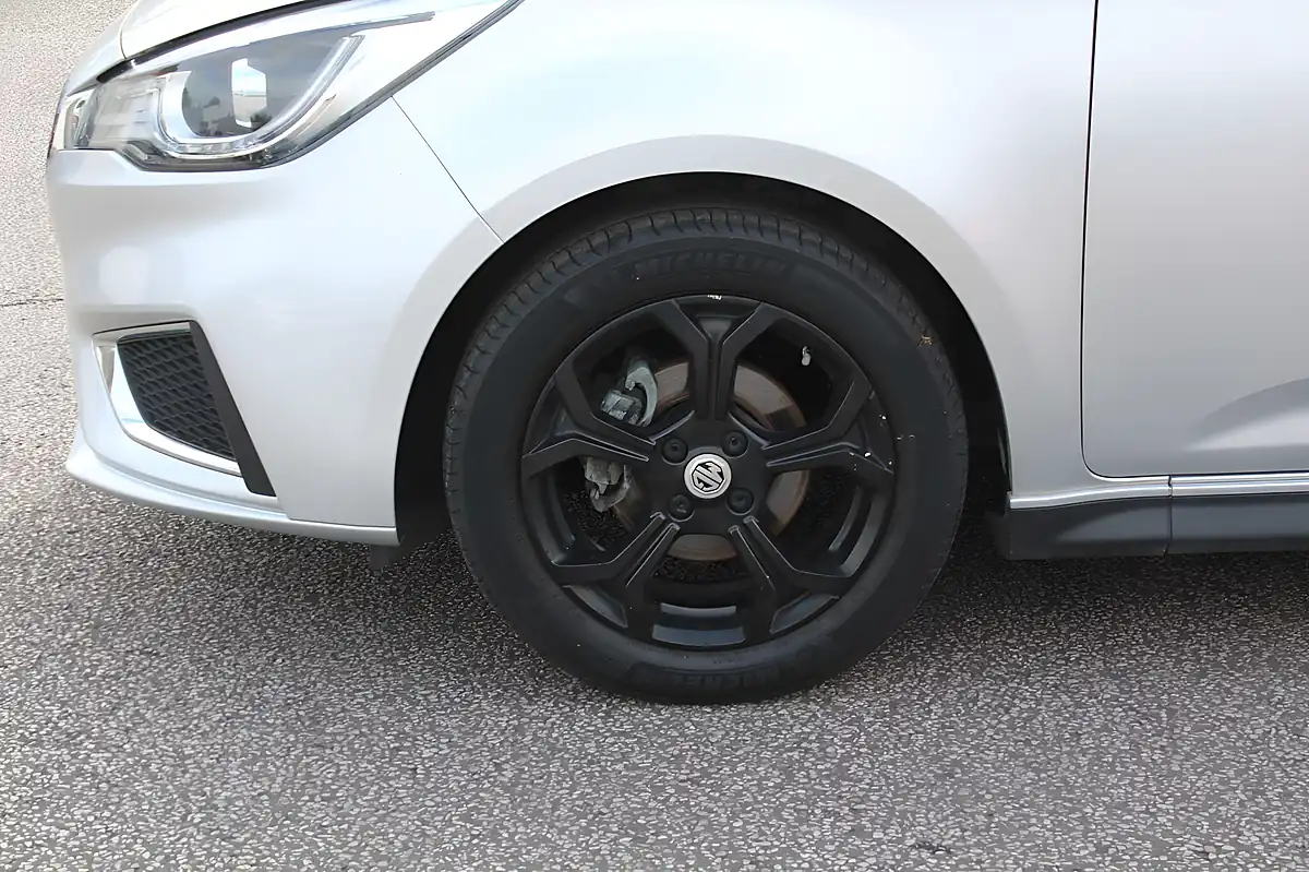 Used 2020 MG MG3 Exclusive Silver - Interior and Exterior details 8