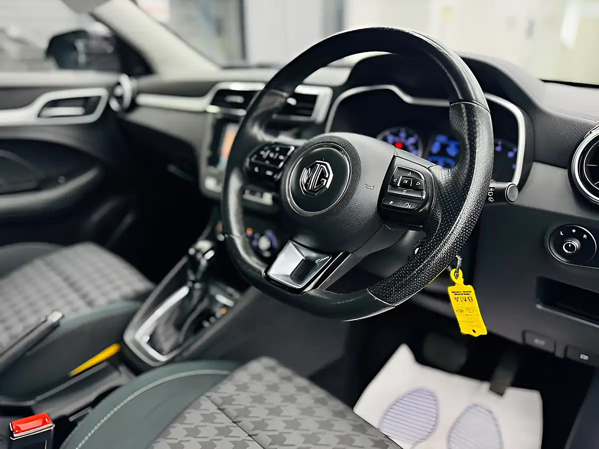 Used 2020 MG ZS Excite Black - Interior and Exterior details 12