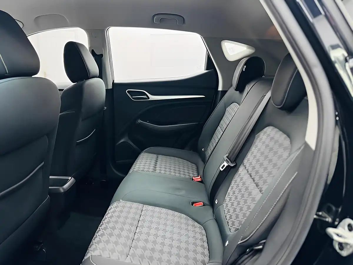 Used 2020 MG ZS Excite Black - Interior and Exterior details 15