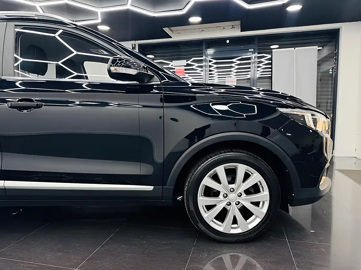 Used 2020 MG ZS Excite Black - Interior and Exterior details 5