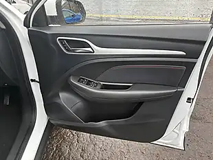Used 2020 MG Zs Excite White - Interior and Exterior details 11