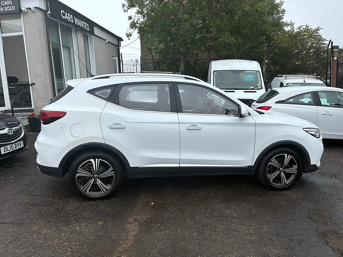 Used 2020 MG Zs Excite White - Interior and Exterior details 8