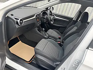 Used 2020 MG ZS Excite White - Interior and Exterior details 10